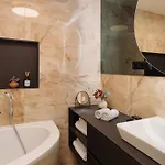 Luxury Sunny - Ac, Free Garage, Metro, Balcony, Ps5, 2nd Parking On Request Prague