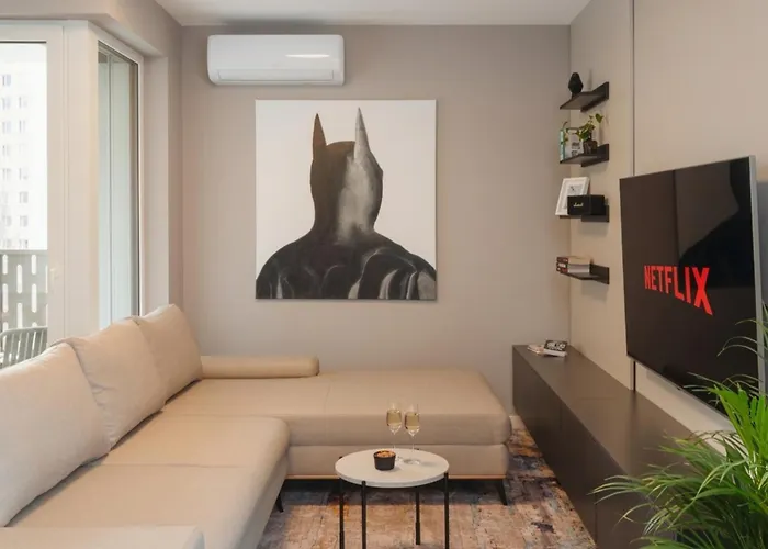 Luxury Sunny - Ac, Free Garage, Metro, Balcony, Ps5, 2nd Parking On Request Apartament