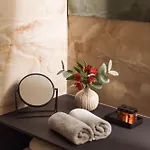 Luxury Sunny - Ac, Free Garage, Metro, Balcony, Ps5, 2nd Parking On Request Praag