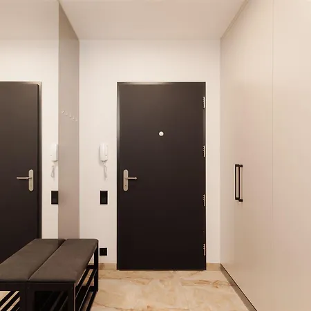 Luxury Sunny - Ac, Free Garage, Metro, Balcony, Ps5, 2nd Parking On Request * 프라하