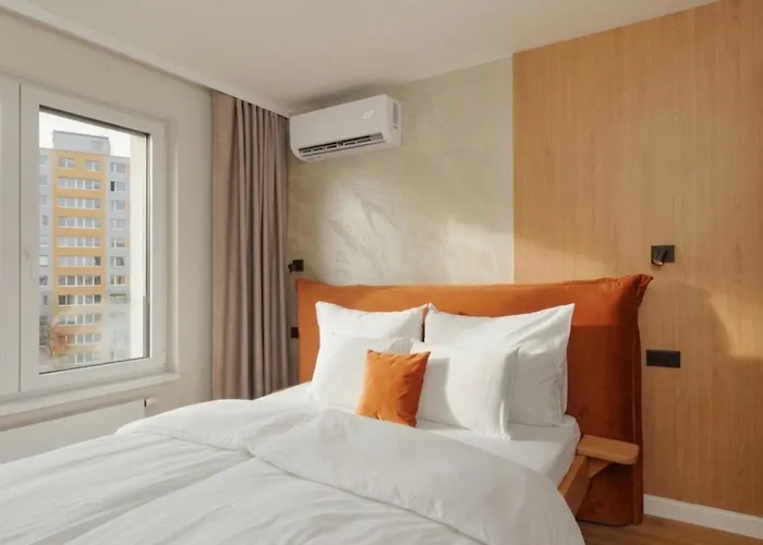 Luxury Sunny - Ac, Free Garage, Metro, Balcony, Ps5, 2nd Parking On Request Praga