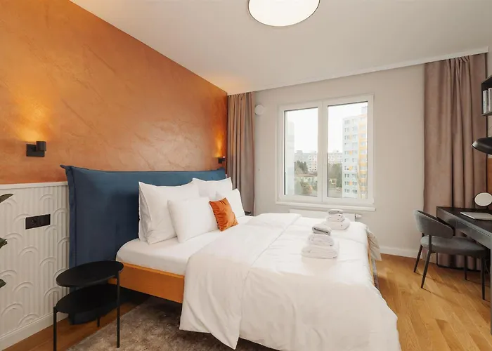 Luxury Sunny - Ac, Free Garage, Metro, Balcony, Ps5, 2nd Parking On Request
