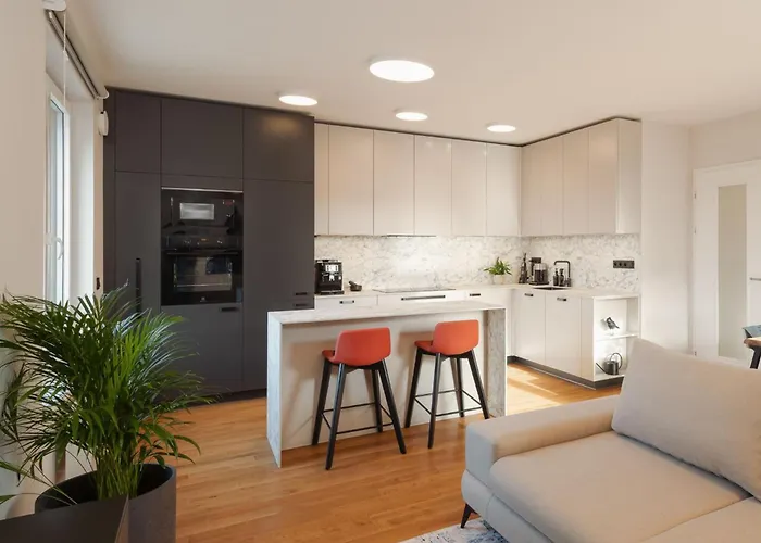 Luxury Sunny - Ac, Free Garage, Metro, Balcony, Ps5, 2nd Parking On Request Апартаменты *